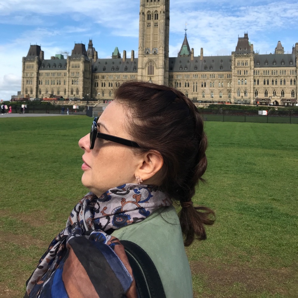 Meet your Posher, Helen